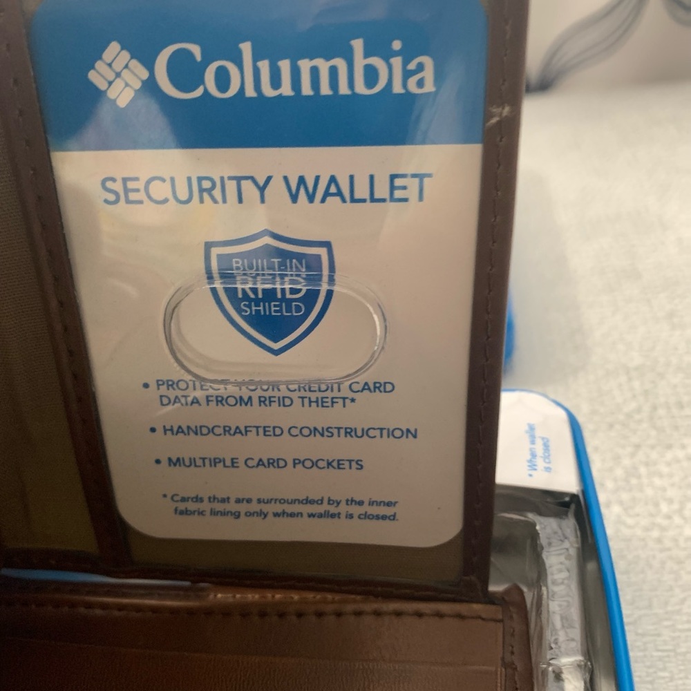 Columbia Men’s Wallet RFID Theft. Brown-Tan color - Picture 3 of 11